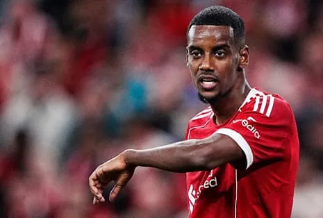 Alexander Isak's Debut Offers Glamour Amid Noticeable Rust